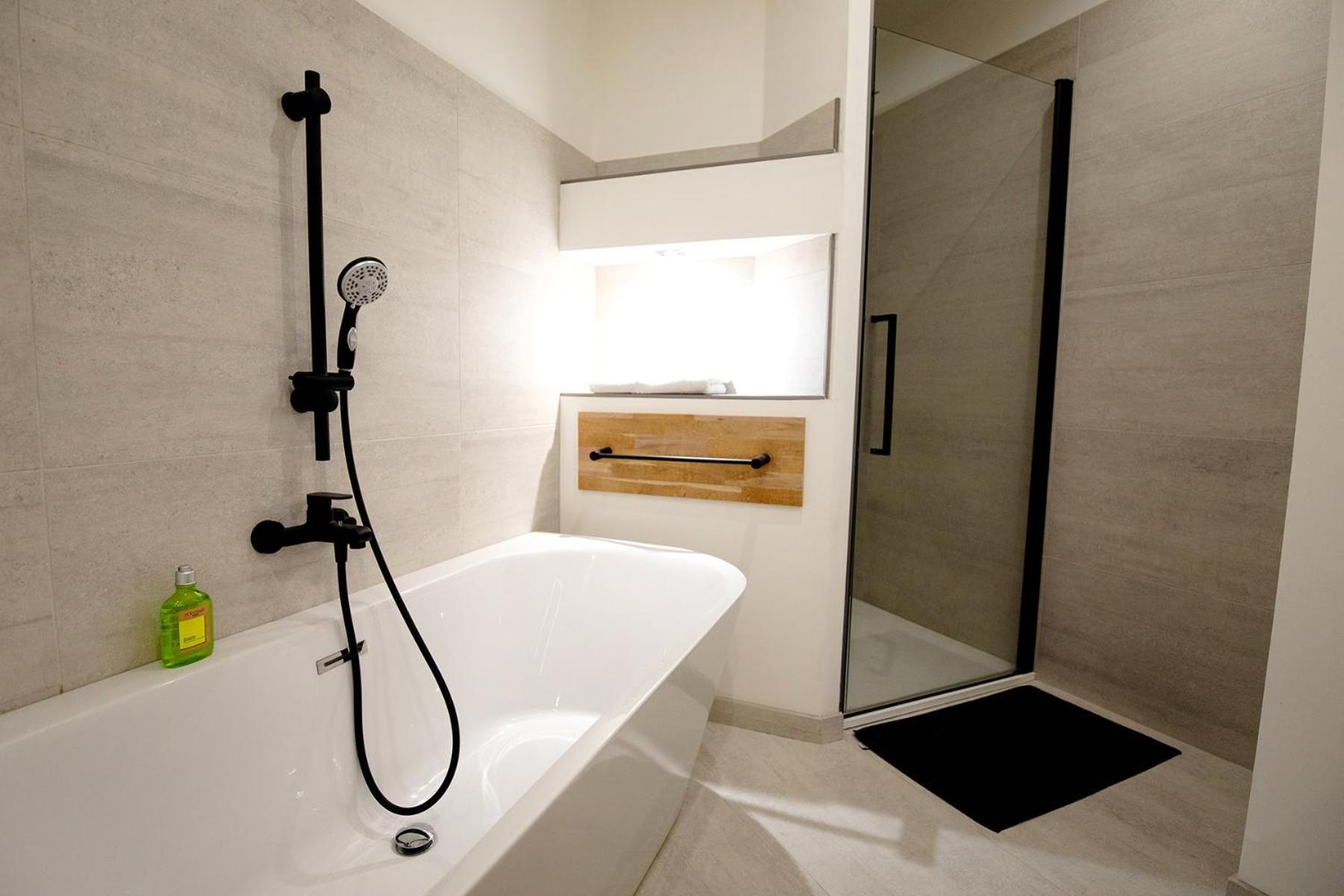 Appartement 120M2 Aubenas Esterno foto